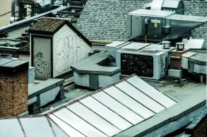 Instalacja fotowoltaiczna: definicja, działanie i ludzki sens technologii