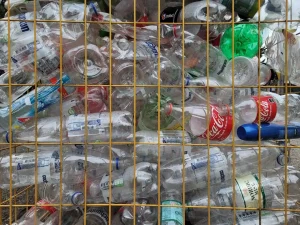 Proste i skuteczne sortowanie surowców wtórnych: Jak dać przedmiotom drugie życie?