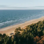 10 Najlepsze Plaże w Polsce, Które Musisz Odwiedzić Dzisiaj